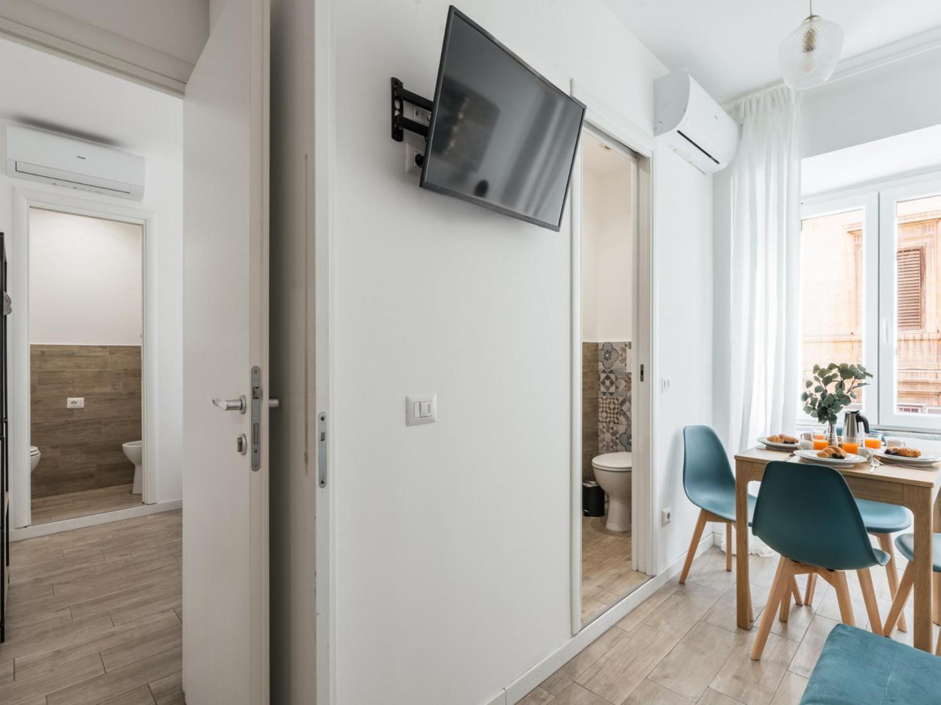 The Best Rent - Three-Room Apartment Near The Colosseum Рим Экстерьер фото